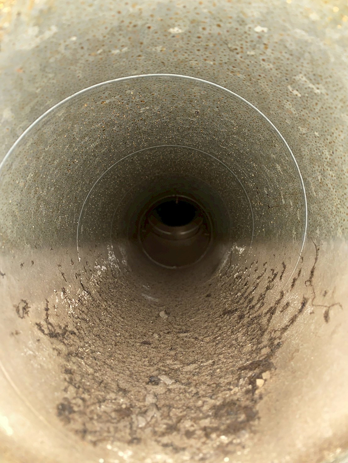 換気ダクト清掃前の写真